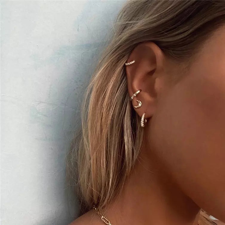 Crescent Earrings Gold